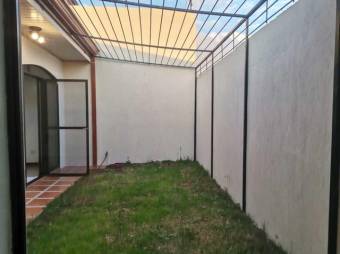 MLS-23-2230 VENTA CASA BARVA HEREDIA