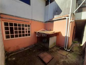 SE VENDE CASA CON SALON DE EVENTOS OREAMUNO