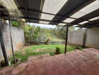 SE VENDE CASA CON TALLER MECANICO, CARTAGO, OREAMUNO, REMATE BANCARIO