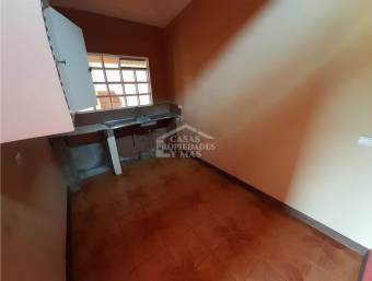 SE VENDE CASA CON TALLER MECANICO, CARTAGO, OREAMUNO, REMATE BANCARIO