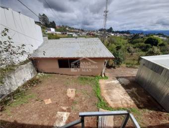 SE VENDE CASA CON TALLER MECANICO, CARTAGO, OREAMUNO, REMATE BANCARIO