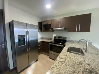 Apartamento en Alquiler en San José. RAH 23-2141