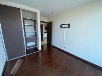 Apartamento en Alquiler en San José. RAH 23-2141