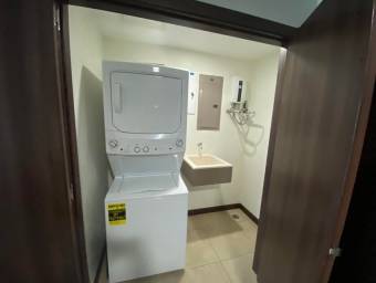 Apartamento en Alquiler en San José. RAH 23-2141