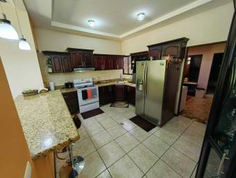 Casa en Venta en Ulloa, Heredia. RAH 23-2131