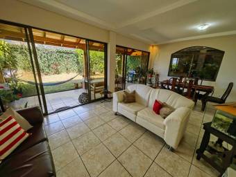 Casa en Venta en Ulloa, Heredia. RAH 23-2131