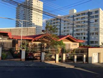 Casa en Venta en Ulloa, Heredia. RAH 23-2139