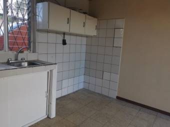 Se vende propiedad con 6 apartamentos y una casa en la Trinidad de Moravia 23-1208