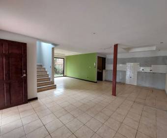 Casa a la venta en condominio Hacienda Imperial en Tres Ríos. Remate bancario