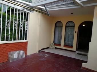 Se vende espaciosa casa en zona de alta plus valía de Mata Redonda de San José 23-1814