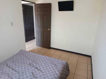 Se vende espaciosa casa con patio en San Sebastián de San José 24-294