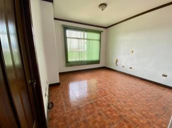 Se vende espaciosa casa de 2 plantas en condominio de Guachipelín de Escazú 23-1764 