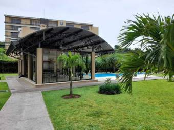 Se vende espacioso apartamento en lindo condominio de Mata Redonda 23-1442