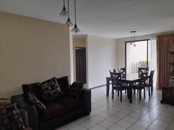 Se vende espacioso apartamento en lindo condominio de Mata Redonda 23-1442