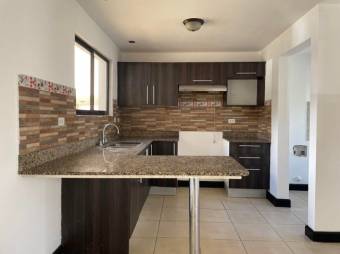 MLS-24-1231 VENTA CASA MORAVIA SAN JOSE PRECIO $ 140.000