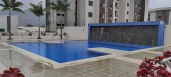 Se vende moderno y espacioso apartamento en condominio de San Sebastián en San José 24-591