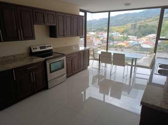 Se vende espacioso apartamento en condominio de Bello Horizonte en Escazú 23-2621 