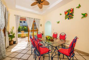 House for sale with apartment rentals included in Tamarindo, Guanacaste