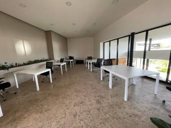 Se vende espaciosa casa en condominio de Piedades en Santa Ana 23-3413