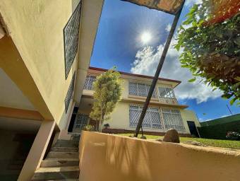 2840-ft2 House with Apartment, Large Lot, 6 BRs, Views,, La Granja, San Pedro