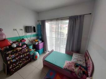 Se vende espaciosa casa en Residencial de Rohrmoser 24-60