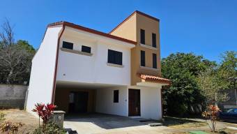 MLS-24-1222 VENTA CASA SANTO DOMINGO HEREDIA