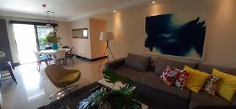 Se vende moderno y espacioso apartamento en condominio de Brasil en Santa Ana 23-486