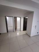 Se vende espacioso apartamento en condominio de Pozos en Santa Ana 23-3196