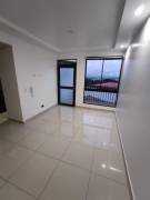 Se vende espacioso apartamento en condominio de Pozos en Santa Ana 23-3196