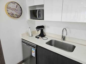 Se vende moderno y espacioso apartamento en Torre de condominio en Curridabat 24-154 