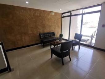 Se vende moderno y espacioso apartamento en condominio de Santa Ana 24-70