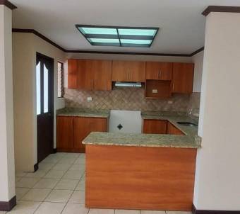 MLS-23-72 VENTA CASA LA UNION CARTAGO