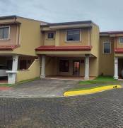 MLS-23-72 VENTA CASA LA UNION CARTAGO