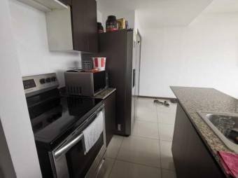 Se vende moderno y espacioso apartamento en condómino de San Sebastián en San José 23-2404