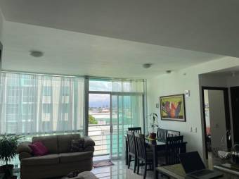 Se vende espacioso apartamento en moderno condominio de San Sebastián en San José 23-637