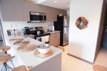 Se vende espacioso apartamento en moderno condominio de pavas en San José 24-961 