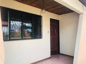 Se vende amplia propiedad con casa y un apartamento en San Pedro de Barva 24-1235