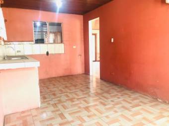 Se vende amplia propiedad con casa y un apartamento en San Pedro de Barva 24-1235