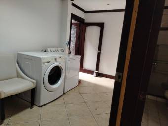 Venta de Casa en Escazú, San José. RAH 25-664