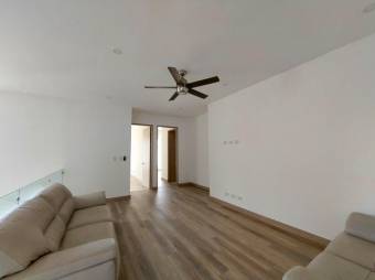 Se vende moderna casa en condominio de Pozos en Santa Ana 25-1243