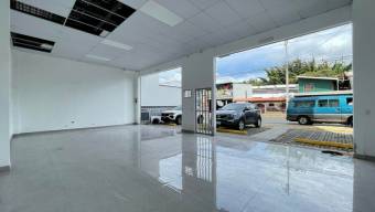 se alquila amplio local comercial en San Joaquín de Heredia 25-1115