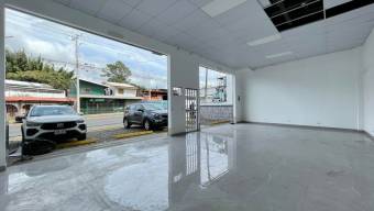 se alquila amplio local comercial en San Joaquín de Heredia 25-1115