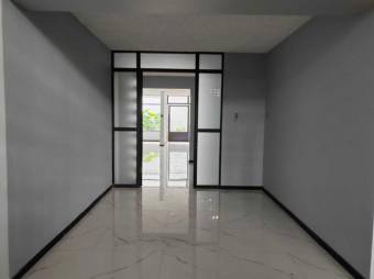 Se alquila moderno apartamento en Merced San José 25-377