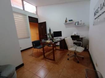 Se alquilan 11 oficinas en Alajuela Centro 23-3235