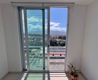 Apartamento a la venta en condominio Bambú 106 en Lagunilla de Heredia.