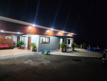 Se Vende Casa en Sarchí Norte, Alajuela