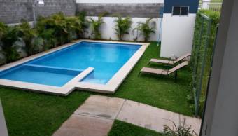 Se Vende Apartamento en Condominio Loft Cariari, Ulloa, Heredia