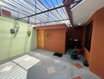 BEAUTIFUL 1 FLOOR HOUSE FOR SALE IN RESIDENTIAL SANTA ANA