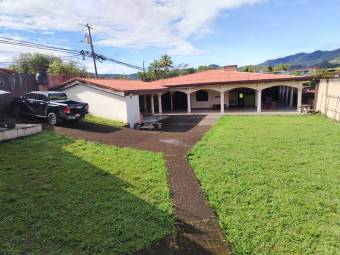 AMPLIA Y ELEGANTE CASA, PALMARES, ALAJUELA 