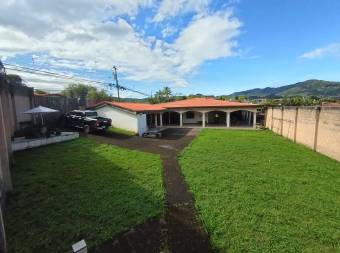 AMPLIA Y ELEGANTE CASA, PALMARES, ALAJUELA 